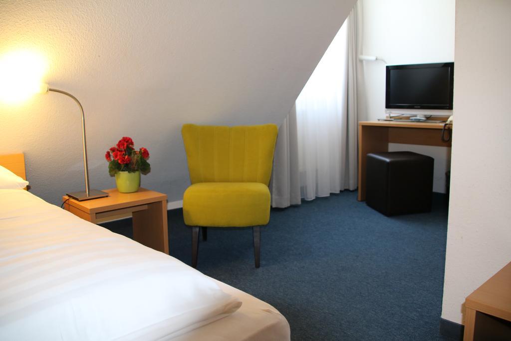 Wuerttembergischer Hof Kirchheim unter Teck Room photo